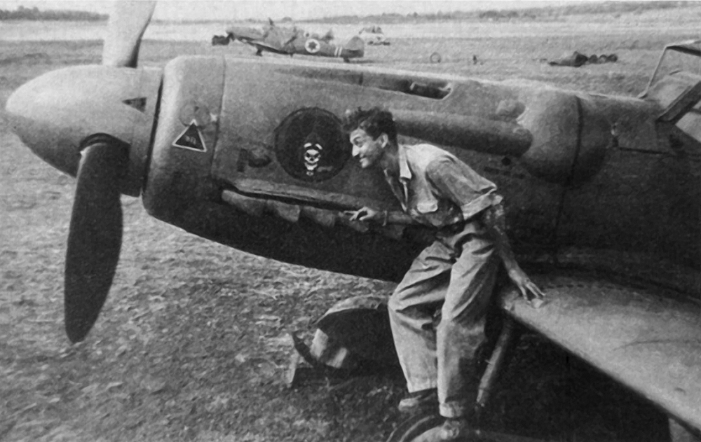 Avia S199 airplane with Ezer Weizman