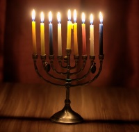 hanukkah menorah
