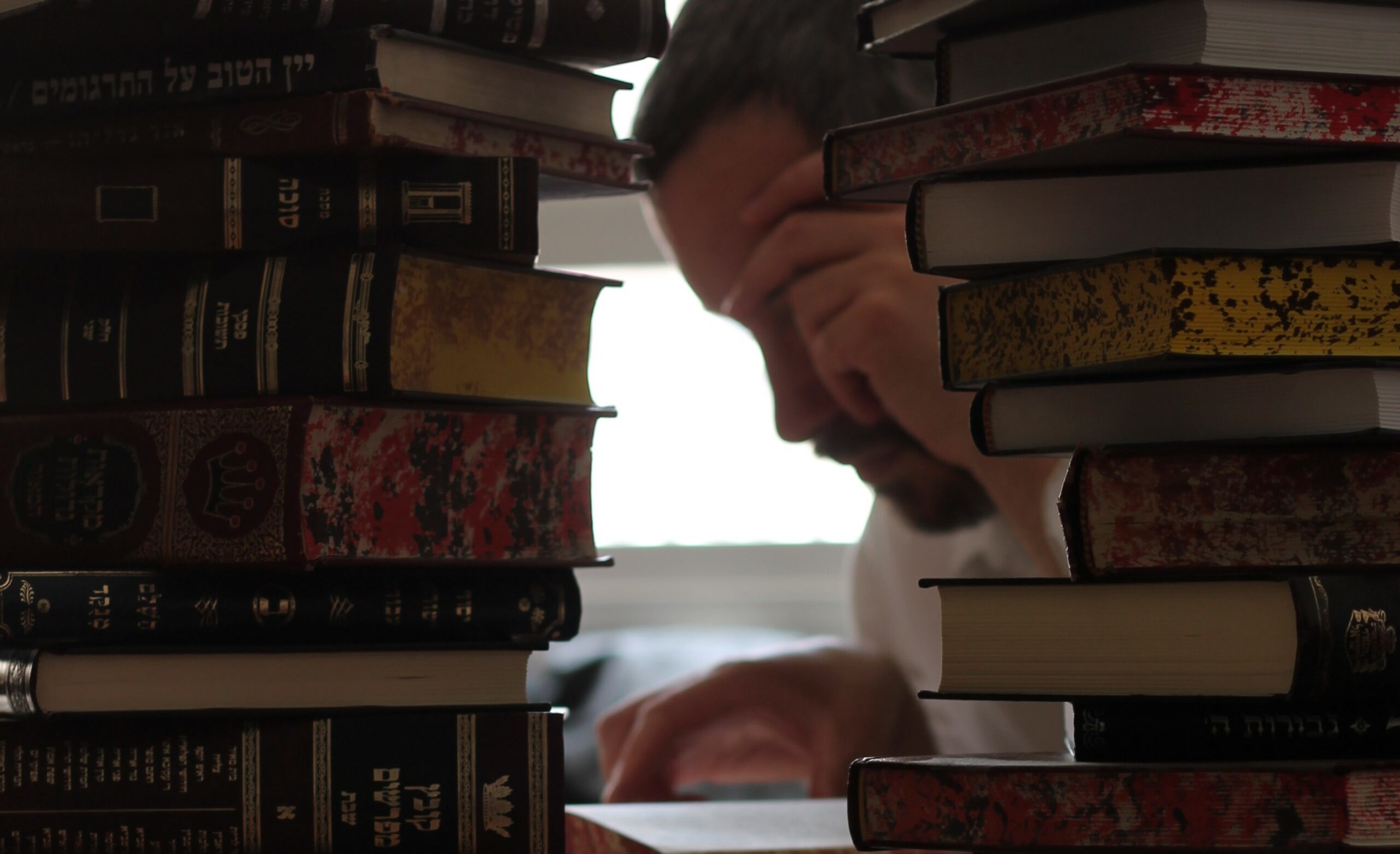 menachem-weinreb-PyWsJPeGc3c-unsplash