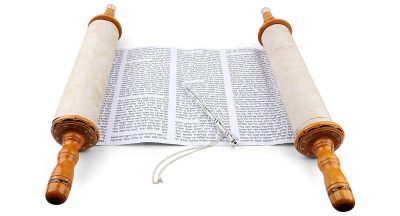 deluxe_torah_scroll_replica_-_large_2-e1651982468100.jpg