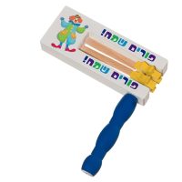 wooden_purim_sameach_grogger_noisemaker_with_clown_1